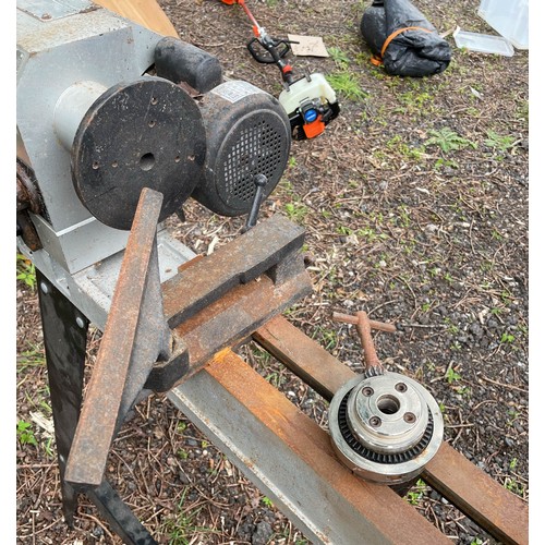 473 - A SIP 900mm Swivel Head Wood Lathe on its Bespoke Stand. Very Heavy Item!