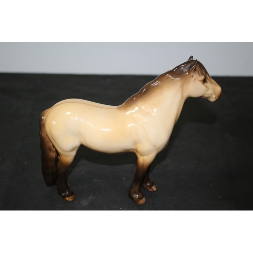 111 - Beswick Horse Light/Dark 17.5cm tall