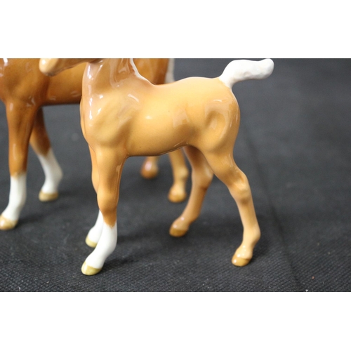 113 - Beswick Mother and Foal Horses 12cm and 11 cm