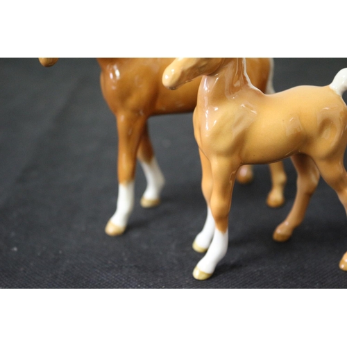 113 - Beswick Mother and Foal Horses 12cm and 11 cm