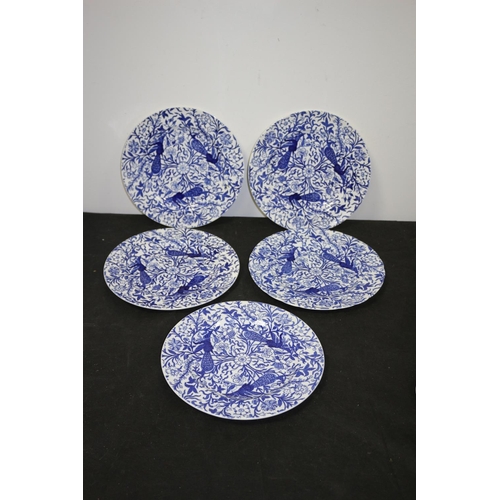 126 - 5 x Royal Crown Derby Plates Peacock