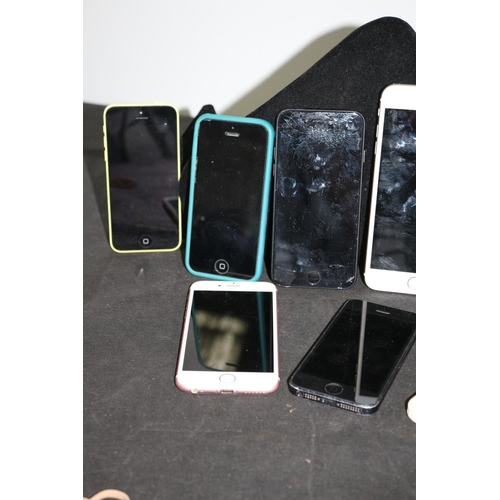 287 - 7 x Iphones and case Surround Untested