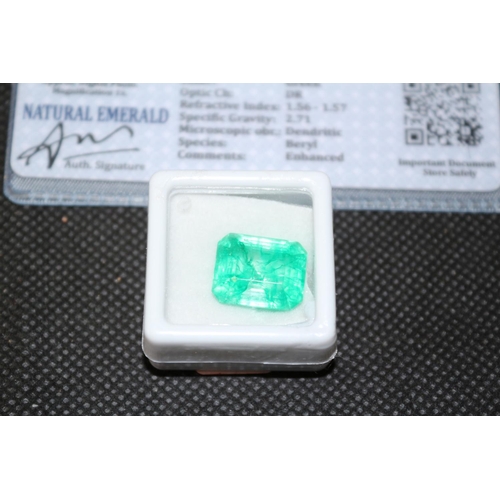 299 - Synthetic  emerald Green Weight ct.11.52