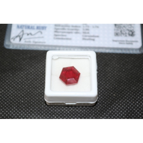 300 - Synthetic Ruby Red Weight ct.9.97