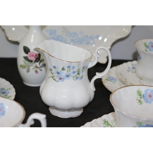 341 - 21 Piece Richmond Blue Poppy Crockery Set Ascot Plate and Wedgwood Hathaway Rose Vase