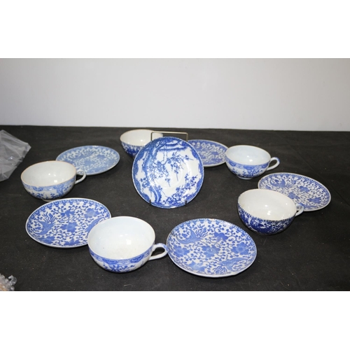 343 - Believed to be Arita Japanese 5 x Cups and 6 x Saucers