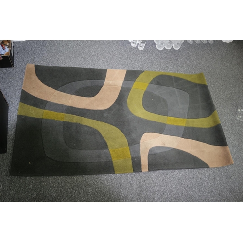 42 - Modern Acrylic Rug With Abstract Pattern 90cm x 160cm