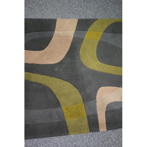 42 - Modern Acrylic Rug With Abstract Pattern 90cm x 160cm