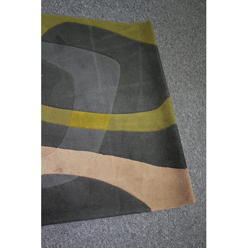 42 - Modern Acrylic Rug With Abstract Pattern 90cm x 160cm