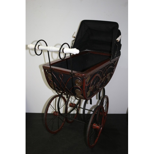 489 - Victorian Childs Pram