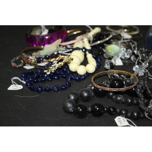 501 - Large Selection of Costume Jewellery