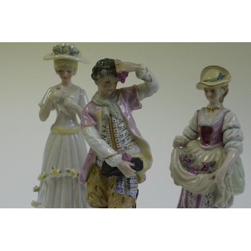 72 - 4 x Figurines chinaware