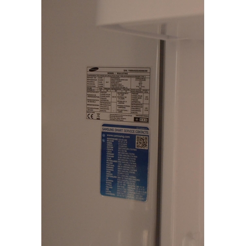 10 - Samsung American Fridge/Freezer Complete with mains water supply. Doors have been removed for the pu... 