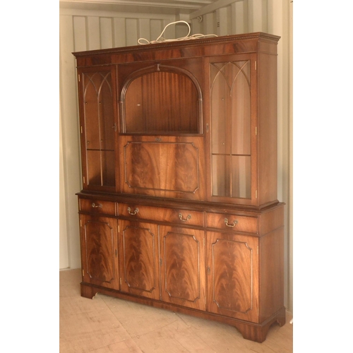 12 - Lovely well made quality wood display cabinet with glass shelves (not shown in picture)with centre d... 