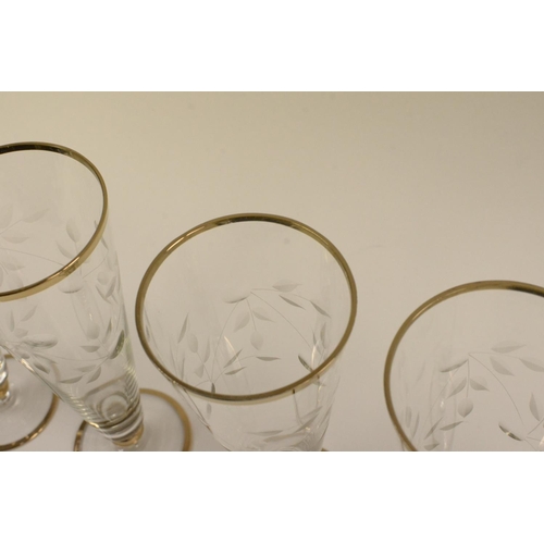 105 - 5 x Tall Gold Rimmed Vintage Leaf Design Glasses