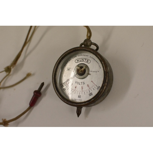 120 - Vintage Hunts Volt Meter