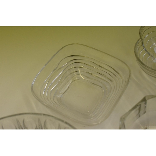 133 - 4 x Glass Fruit Salad Bowls various sizes