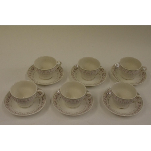 138 - 30 Piece Dinner Set Floral Design 6 Cups & Saucers, Bowls, Side Plates and Dinner Plates