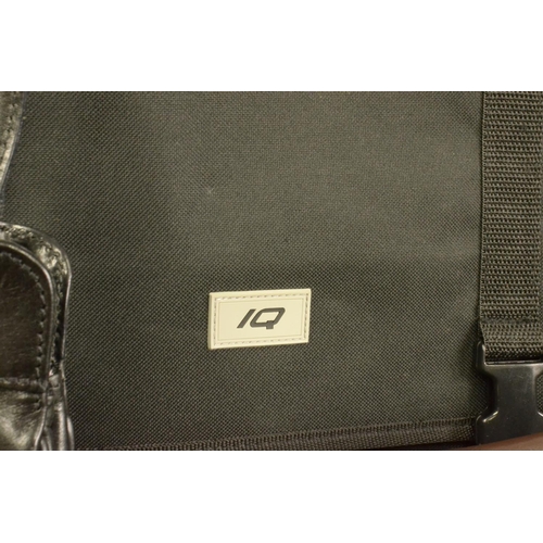 142 - 6 x Various ladies handbags Used
1 x laptop case IQ New