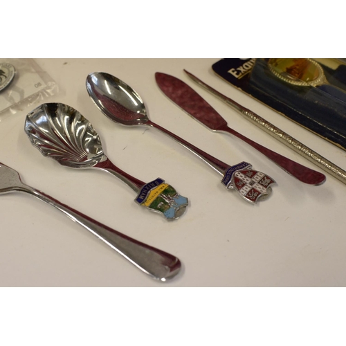 181 - Collection of Place Name Spoons and 2 Baskets