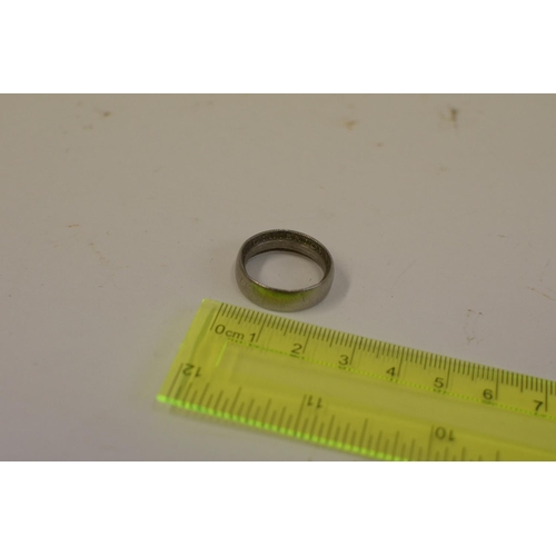 186 - 1948  Two Shilling Ring