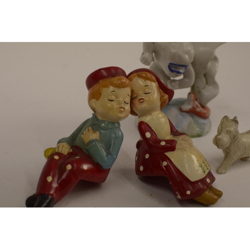 449 - Dutch Figurines and Ornaments