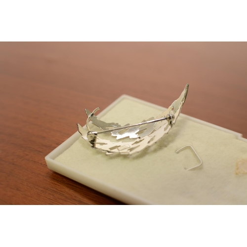 607 - Silver Leaf Brooch 6cm