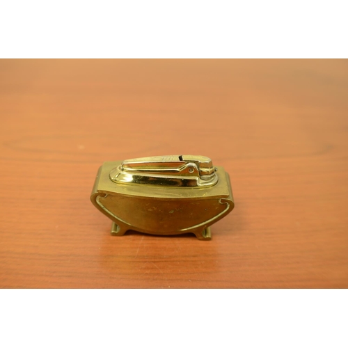 662 - Vintage Ronson Brass Desk / Table Lighter