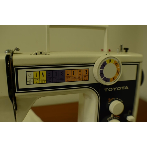 760 - Toyota Sewing Machine untested