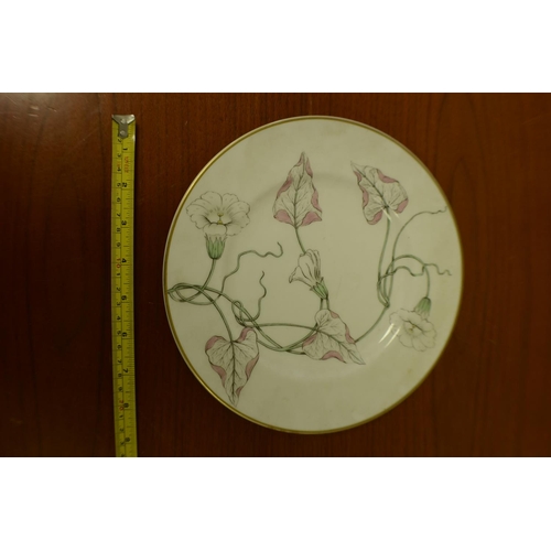 773 - Royal Worcester Glorianna Plate Marked M.M z2520