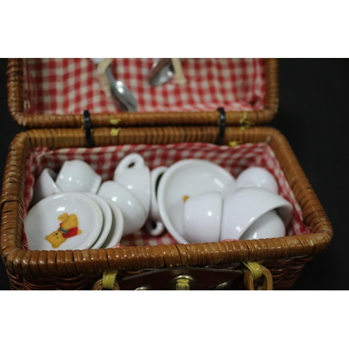 213 - Teddy Bears Picnic Basket with Tea Sett white with Bears on Including 2 spoons