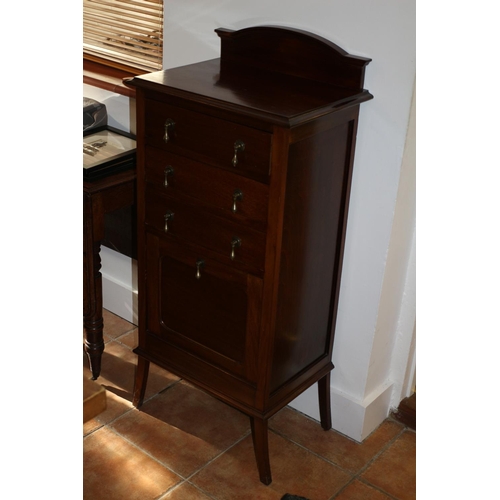 719 - Reproduction Mahogany 4 drawer unit with Magazine Rack within Bottom drawer