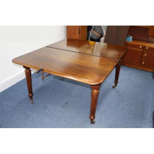 686 - Absolutely Beautiful - Fully Marked - Edwards and Roberts (Gillows) Antique Wind Out Table with 8 Ba... 