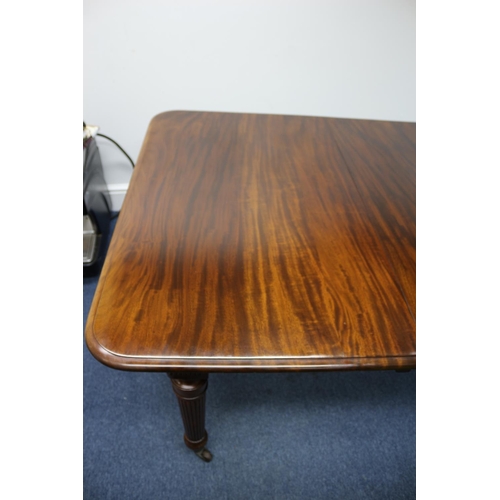 686 - Absolutely Beautiful - Fully Marked - Edwards and Roberts (Gillows) Antique Wind Out Table with 8 Ba... 