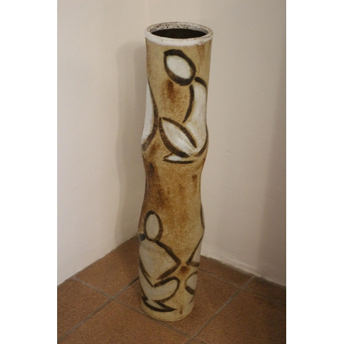 714 - Studio Pottery Dry Plant Vase with Seated people