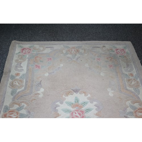 1002 - Nice Patterned Rug