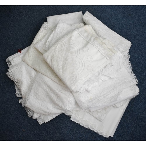 88 - A Large Quantity Of Various Net Curtains