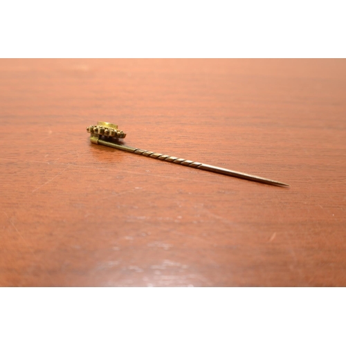 299 - A 15ct Gold Tie Pin with Diamond