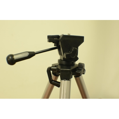 60 - A Tripod and Slim Camera