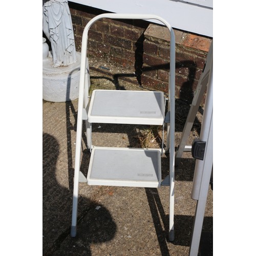 374 - 2 x Step Ladders