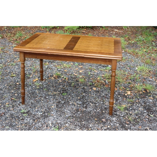 441 - 1940/50's Style Kitchen Table with Pull Out Eave Sections