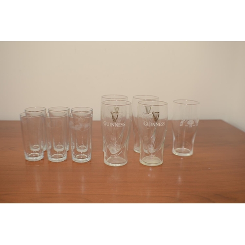 528 - 4 Guinness pint glasses, 1 Timothy Taylor pint glass and 6 glasses