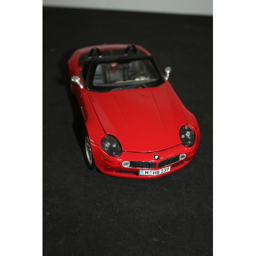 9 - Maestro BMW Z8 1:18 Diecast