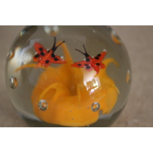 52 - Paperweight with 2 x Butterflies and Flower