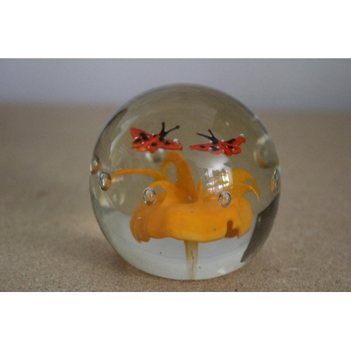 52 - Paperweight with 2 x Butterflies and Flower