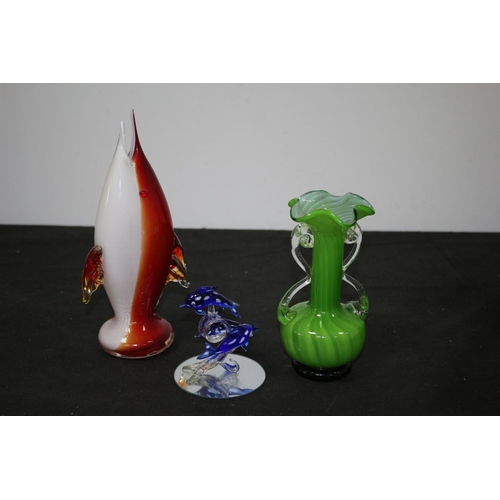 534 - Murano Style Fish, Green hand Blown Vase and seaside Glass Art Dolphins