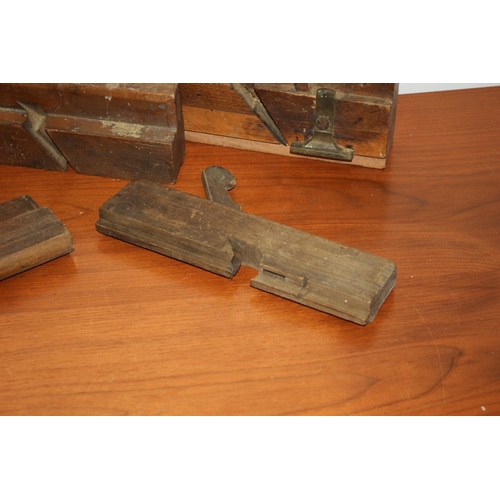 191 - 5 x Antique Wood Planes with Different Edging Blades