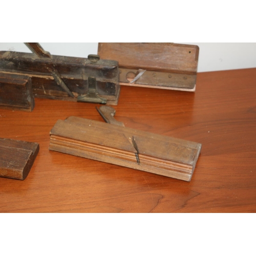 192 - 6 x Antique Wood Planes with Different Edging Blades