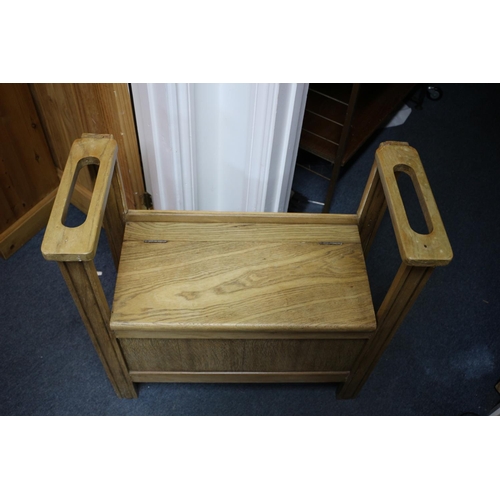 206 - Vintage Hallway Shoe Box / Seat