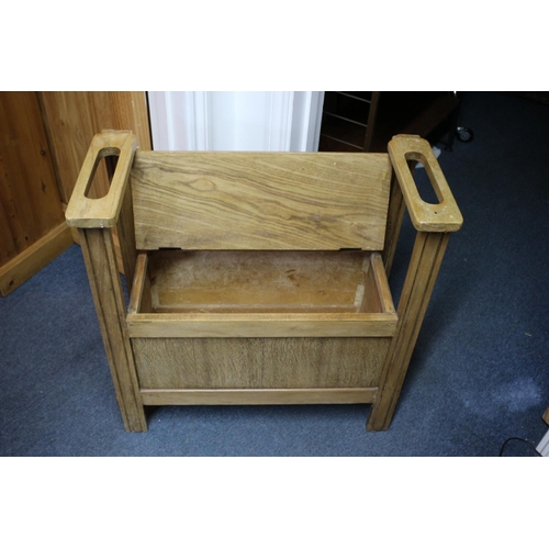 206 - Vintage Hallway Shoe Box / Seat